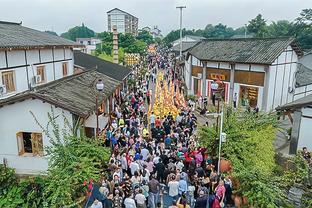 ?替补无人啊！太阳首发轰下106分 板凳上仅由梅图贡献6分